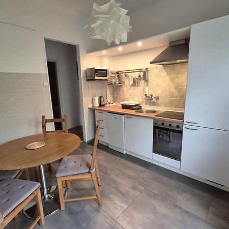 West Capital - Free Private Parking Apartamento Zagreb Exterior foto