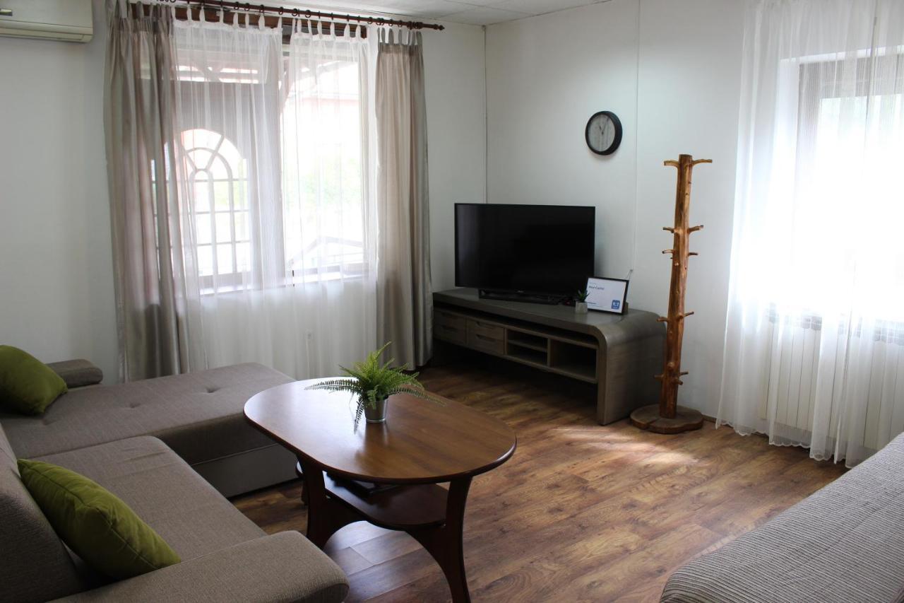 West Capital - Free Private Parking Apartamento Zagreb Exterior foto