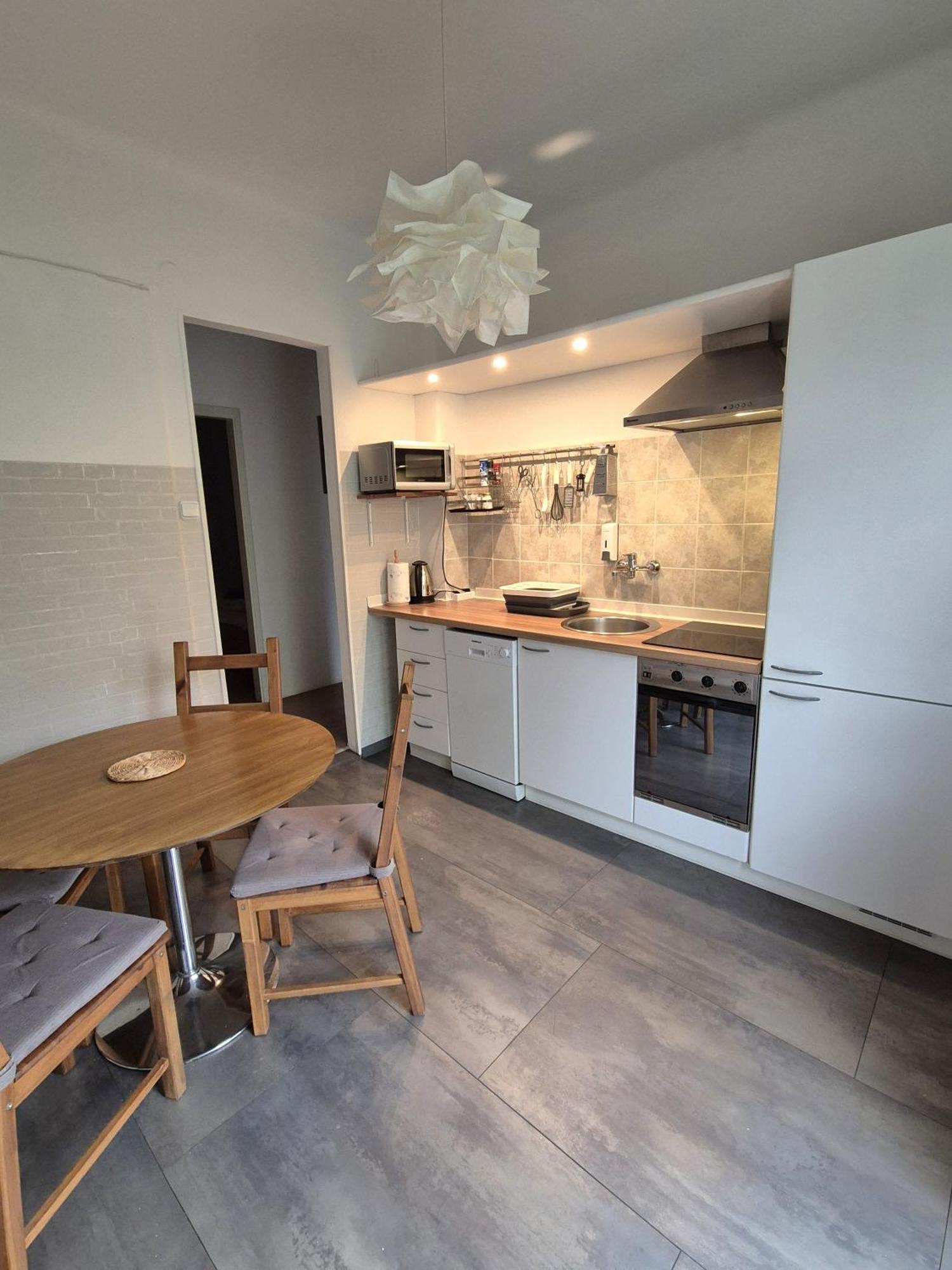 West Capital - Free Private Parking Apartamento Zagreb Exterior foto