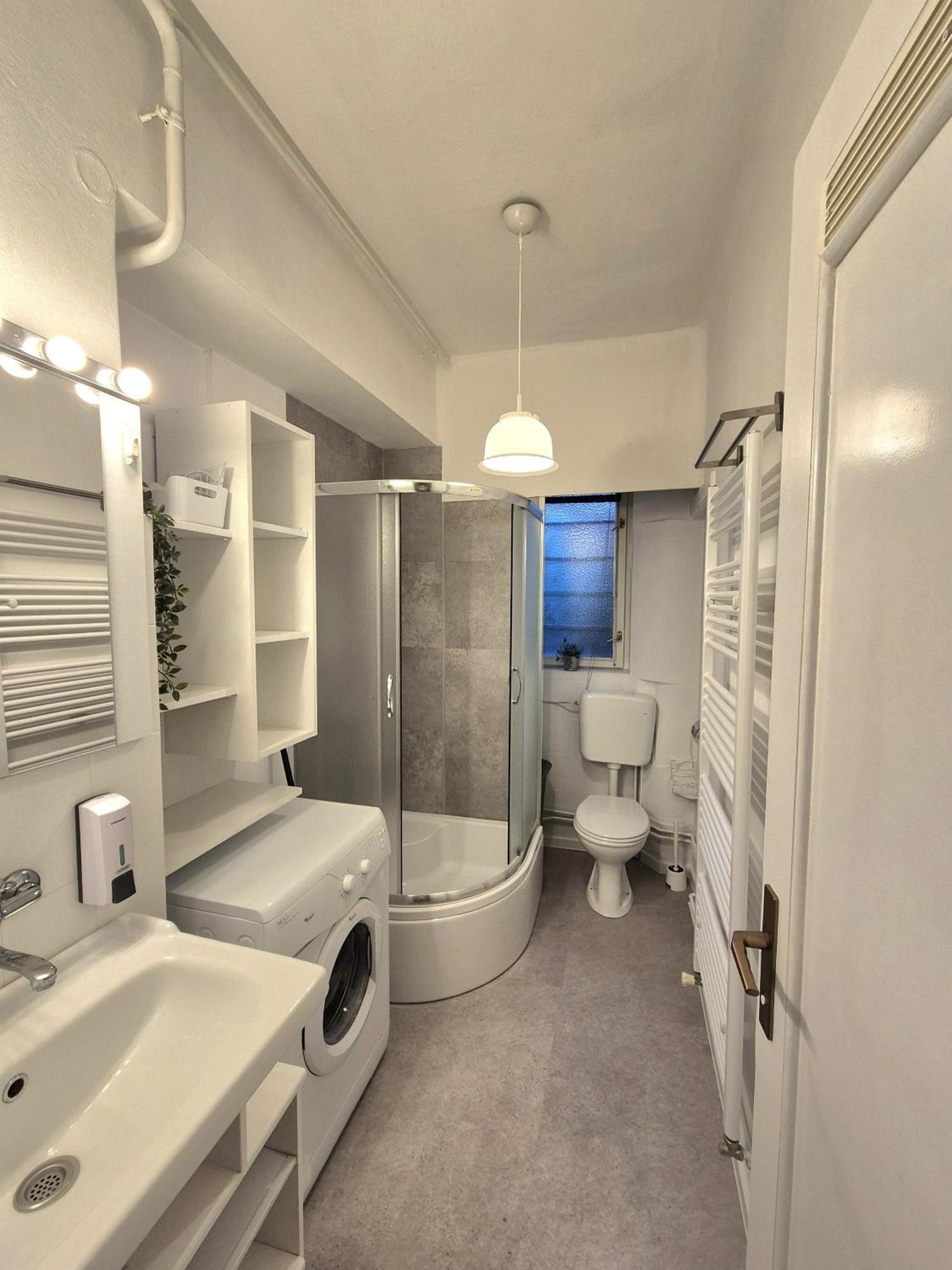 West Capital - Free Private Parking Apartamento Zagreb Exterior foto