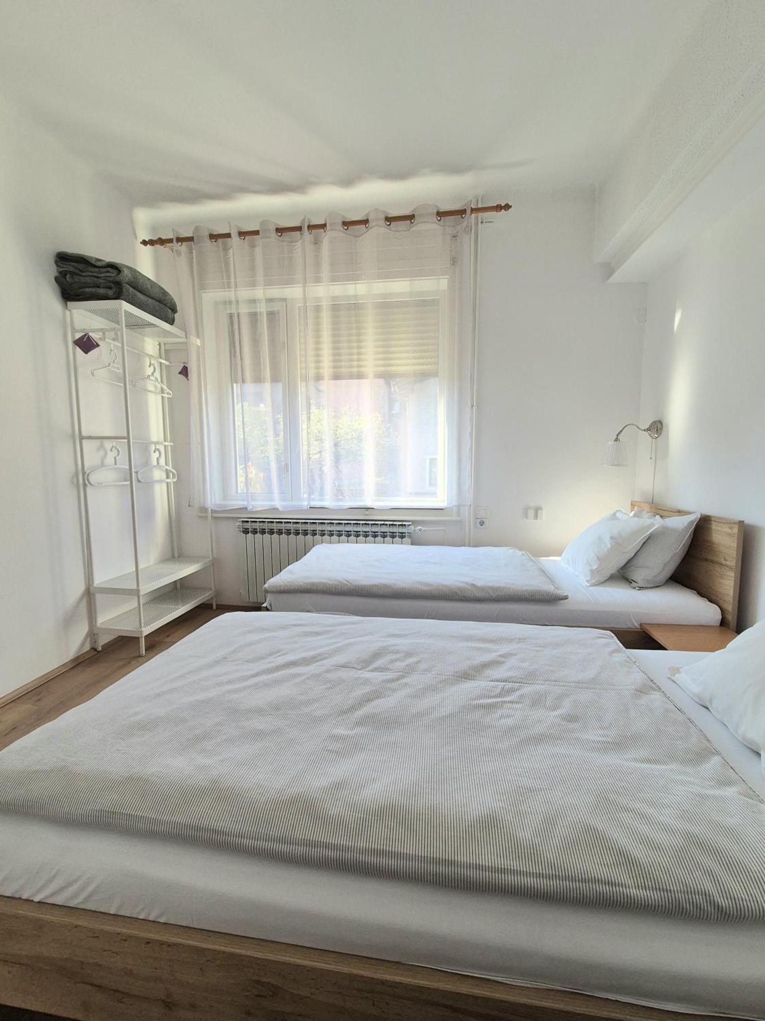 West Capital - Free Private Parking Apartamento Zagreb Exterior foto